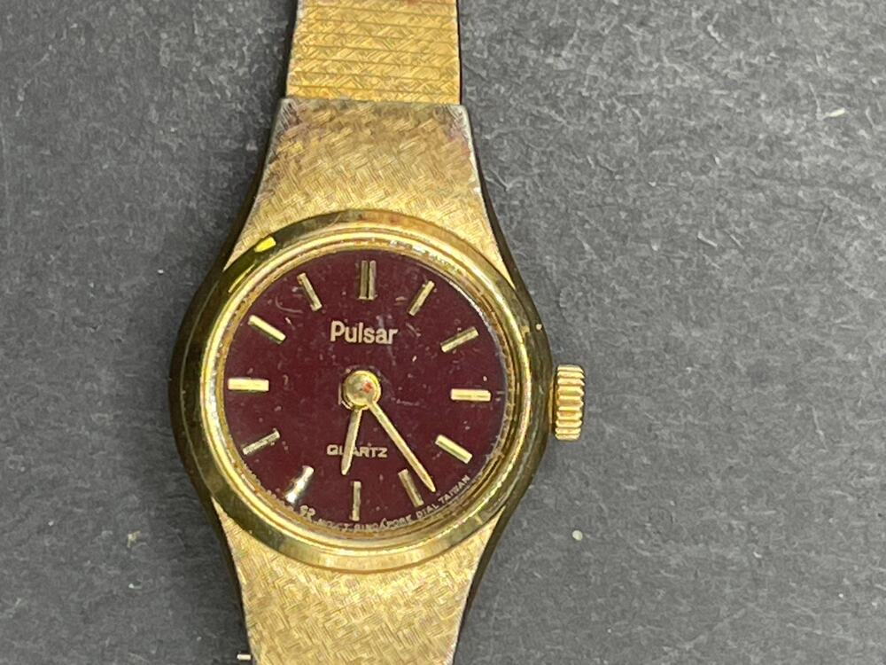Vtg Pulsar Quartz Watch Women's Gold Tone Y480-0630 Round Brown Dial